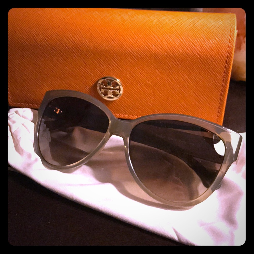 Tory Burch Sun Glasses